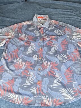 Nicoby Button Down